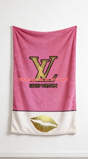 Luxury Louis Vuitton Lip Print Throw Blanket 307